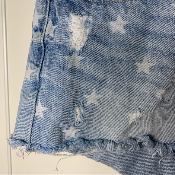 Lucky Brand The Cut Off Star Denim Shorts - Picture 6 of 14
